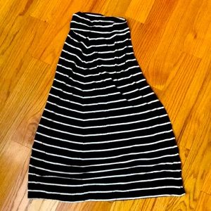 Kids black and white skirt